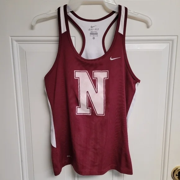 Nike Dri-fit burgundy racer back athletic tank with built-in bra - Picture 9 of 9